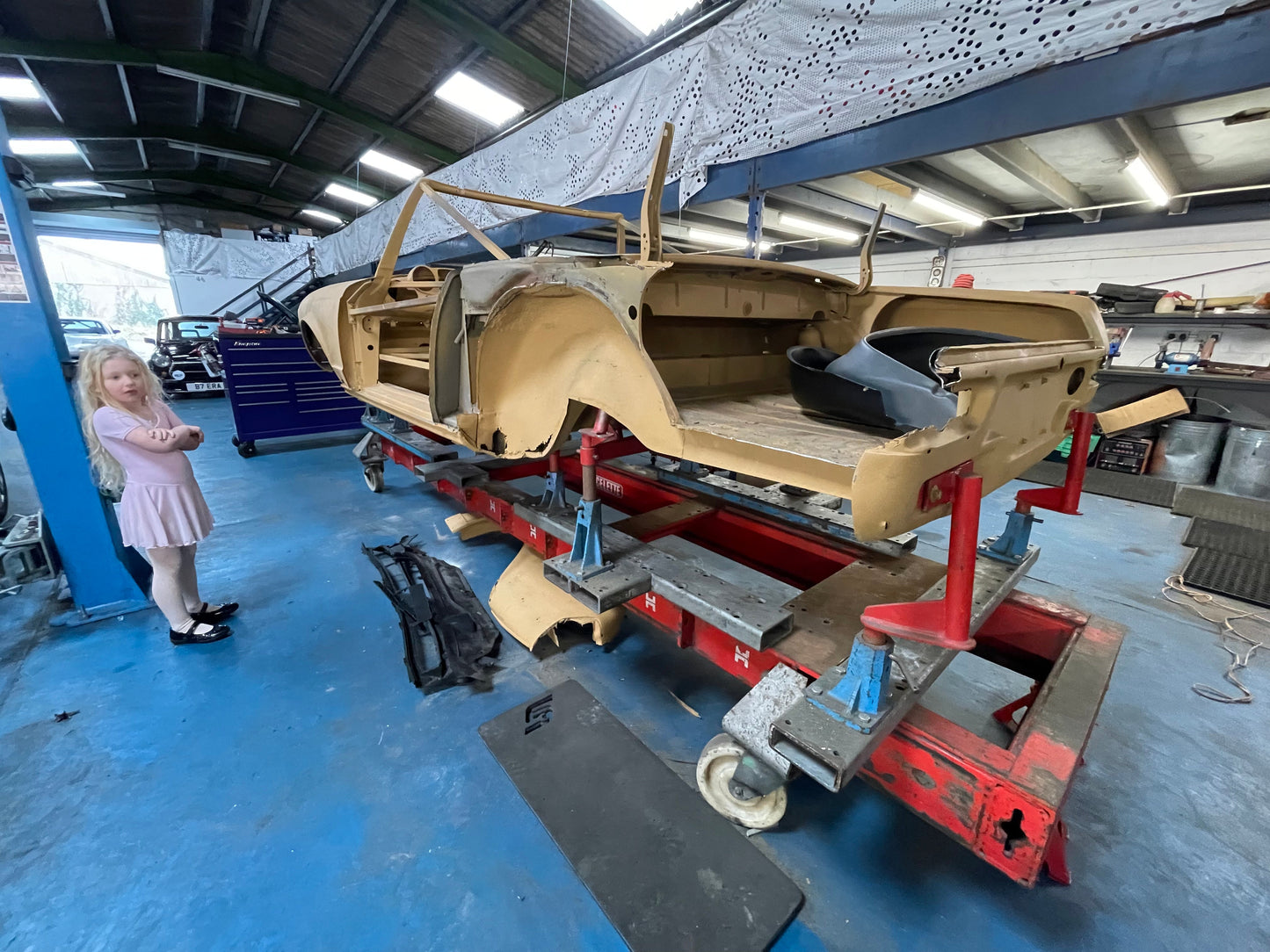 Mercedes 1966 230SL Manual [Born Again]