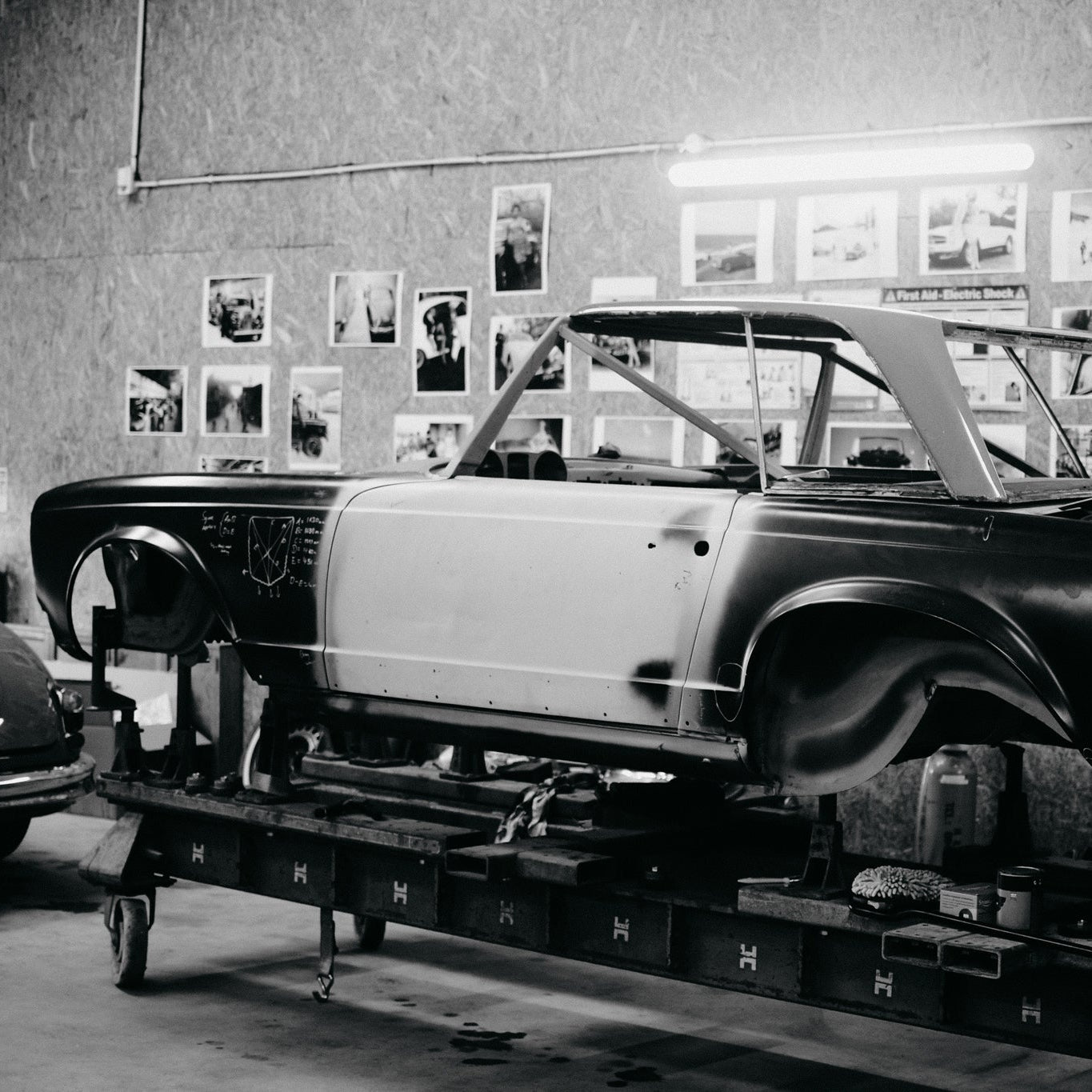 Mercedes 1966 230SL Manual [Born Again]