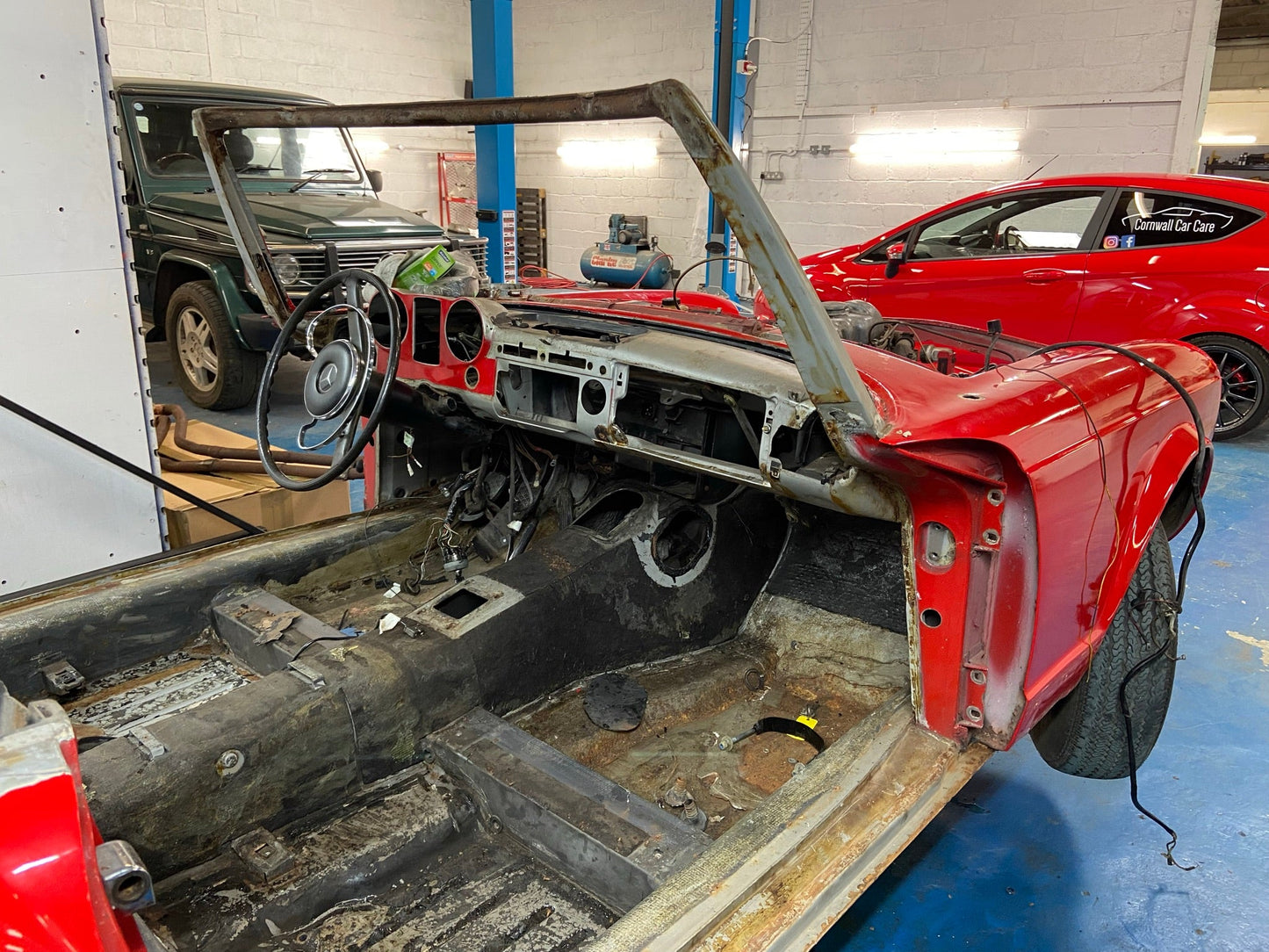 Mercedes 1966 230SL Manual [Born Again]